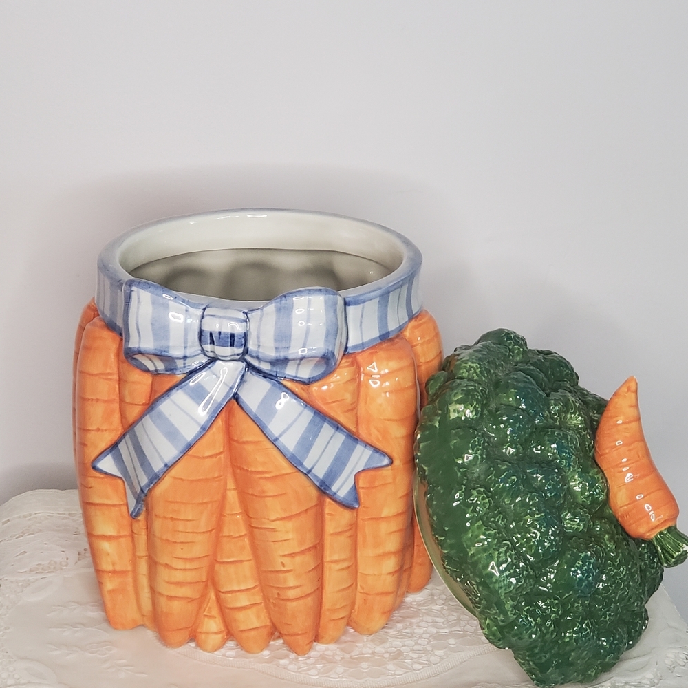 Vintage Carrot Cookie Jar